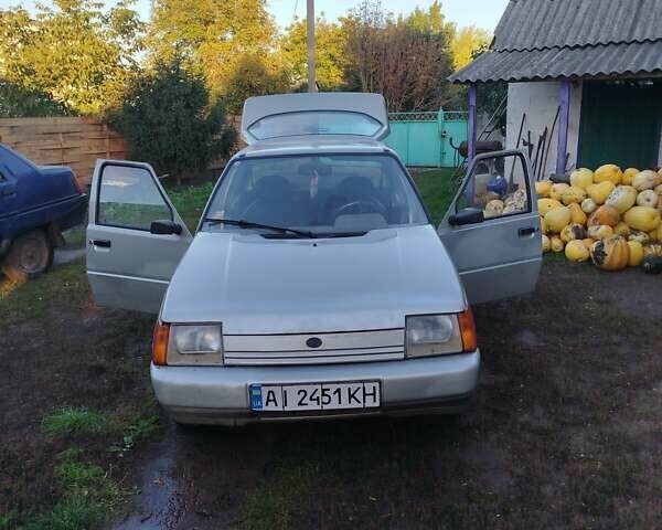 Сірий ЗАЗ 1103 Славута, об'ємом двигуна 1.3 л та пробігом 180 тис. км за 1085 $, фото 1 на Automoto.ua