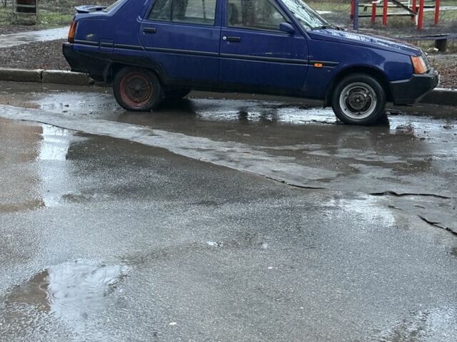 Синій ЗАЗ 1103 Славута, об'ємом двигуна 1.2 л та пробігом 119 тис. км за 926 $, фото 1 на Automoto.ua