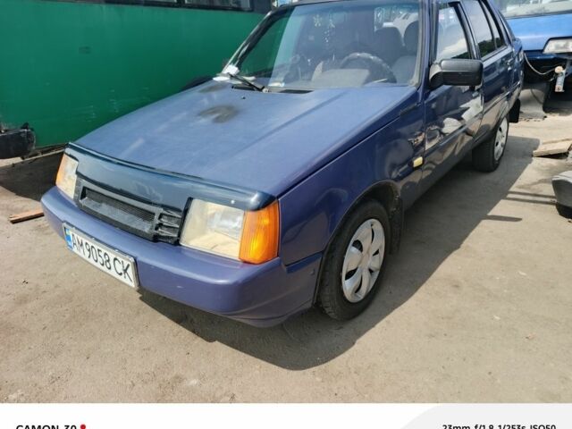 Синий ЗАЗ 1103 Славута, объемом двигателя 1.2 л и пробегом 200 тыс. км за 900 $, фото 1 на Automoto.ua