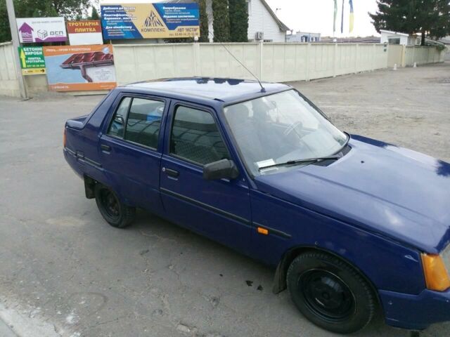 Синий ЗАЗ 1103 Славута, объемом двигателя 1.2 л и пробегом 999 тыс. км за 1000 $, фото 1 на Automoto.ua
