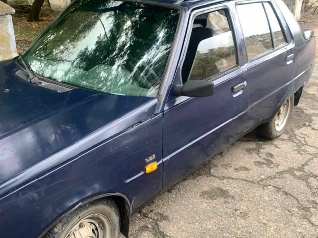 Синий ЗАЗ 1103 Славута, объемом двигателя 1.2 л и пробегом 500 тыс. км за 900 $, фото 1 на Automoto.ua