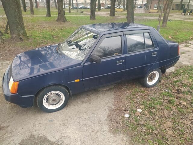 Синий ЗАЗ 1103 Славута, объемом двигателя 1.2 л и пробегом 116 тыс. км за 900 $, фото 1 на Automoto.ua