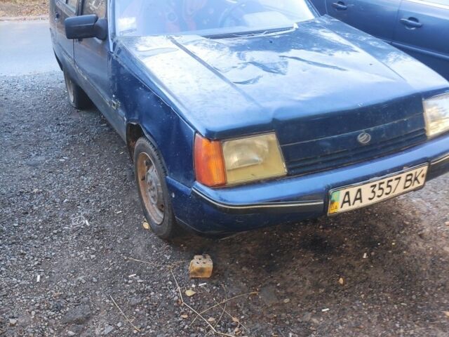 Синий ЗАЗ 1103 Славута, объемом двигателя 0 л и пробегом 100 тыс. км за 350 $, фото 1 на Automoto.ua