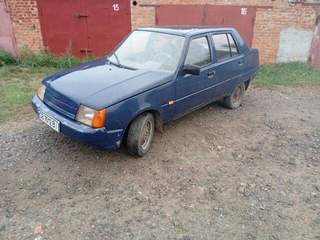Синий ЗАЗ 1103 Славута, объемом двигателя 1.2 л и пробегом 139 тыс. км за 550 $, фото 1 на Automoto.ua