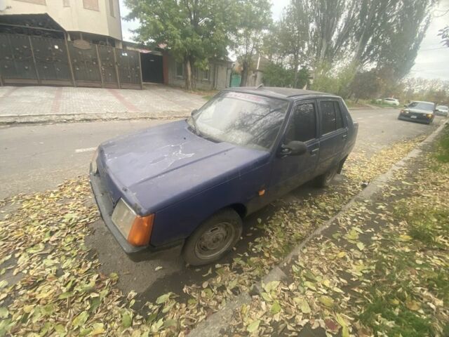 Синий ЗАЗ 1103 Славута, объемом двигателя 1.2 л и пробегом 300 тыс. км за 550 $, фото 1 на Automoto.ua