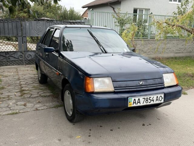 Синий ЗАЗ 1103 Славута, объемом двигателя 1.2 л и пробегом 110 тыс. км за 551 $, фото 1 на Automoto.ua