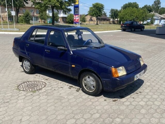 Синий ЗАЗ 1103 Славута, объемом двигателя 1.2 л и пробегом 123 тыс. км за 750 $, фото 1 на Automoto.ua