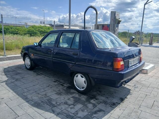 Синий ЗАЗ 1103 Славута, объемом двигателя 1.2 л и пробегом 141 тыс. км за 1050 $, фото 1 на Automoto.ua