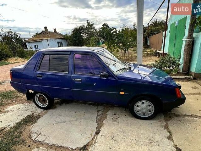 Синий ЗАЗ 1103 Славута, объемом двигателя 1.2 л и пробегом 98 тыс. км за 900 $, фото 1 на Automoto.ua