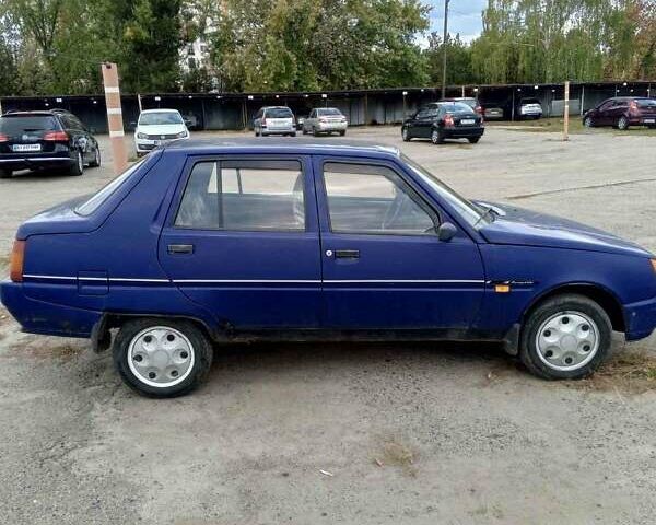 Синий ЗАЗ 1103 Славута, объемом двигателя 1.2 л и пробегом 240 тыс. км за 1076 $, фото 1 на Automoto.ua