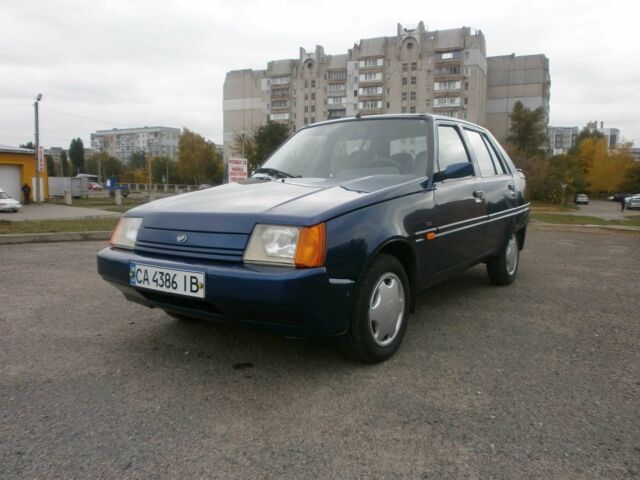 Синий ЗАЗ 1103 Славута, объемом двигателя 1.3 л и пробегом 43 тыс. км за 1700 $, фото 1 на Automoto.ua