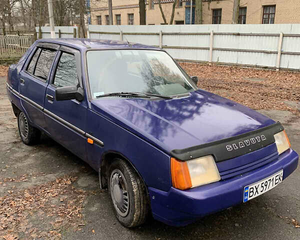 Синий ЗАЗ 1103 Славута, объемом двигателя 1.2 л и пробегом 248 тыс. км за 850 $, фото 1 на Automoto.ua