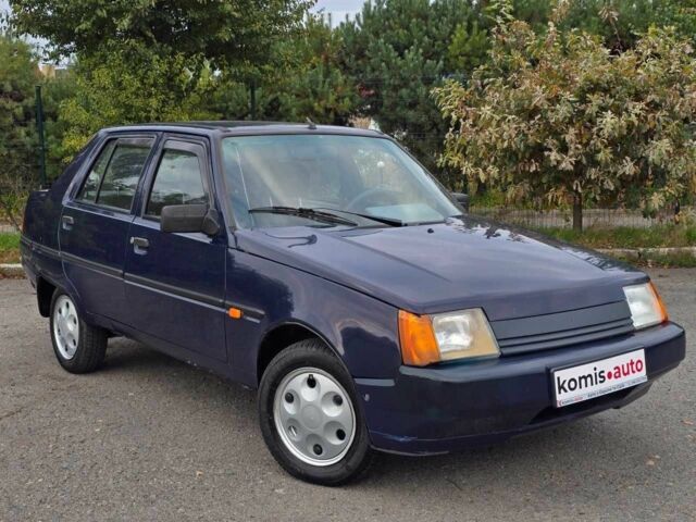 Синій ЗАЗ 1103 Славута, об'ємом двигуна 1.2 л та пробігом 150 тис. км за 1699 $, фото 1 на Automoto.ua