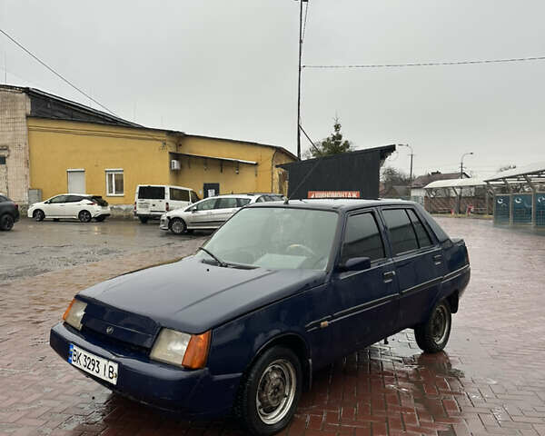 Синий ЗАЗ 1103 Славута, объемом двигателя 1.2 л и пробегом 72 тыс. км за 650 $, фото 1 на Automoto.ua