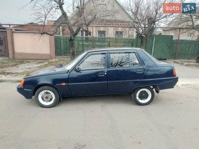 Синий ЗАЗ 1103 Славута, объемом двигателя 1.2 л и пробегом 106 тыс. км за 900 $, фото 1 на Automoto.ua