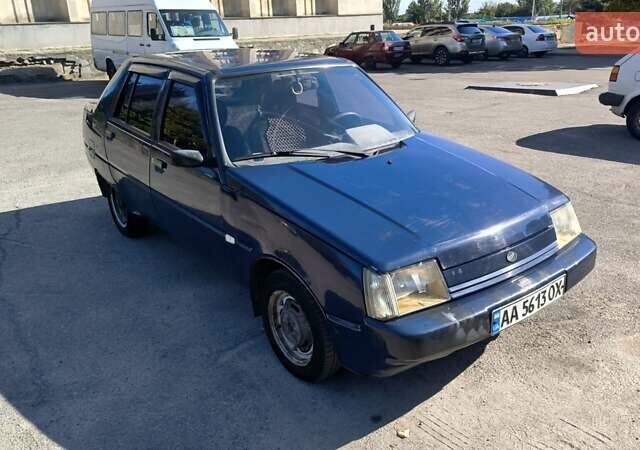 Синий ЗАЗ 1103 Славута, объемом двигателя 1.2 л и пробегом 180 тыс. км за 1200 $, фото 1 на Automoto.ua