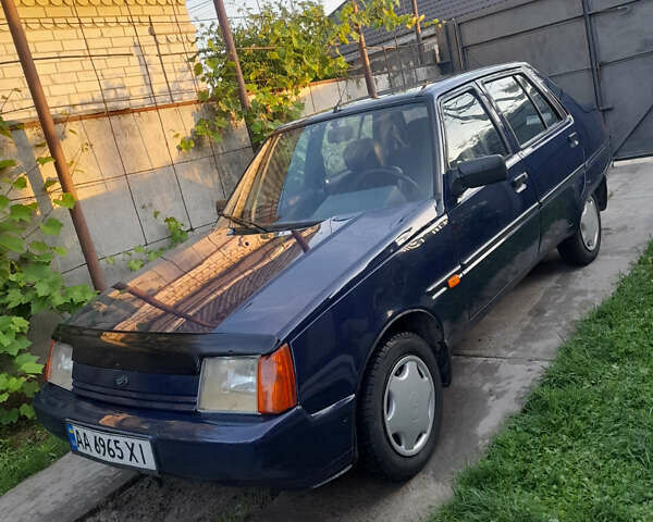 Синій ЗАЗ 1103 Славута, об'ємом двигуна 1.2 л та пробігом 280 тис. км за 1300 $, фото 1 на Automoto.ua
