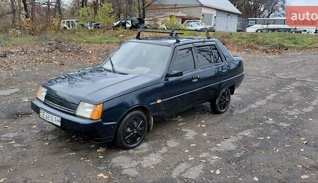 Синий ЗАЗ 1103 Славута, объемом двигателя 1.2 л и пробегом 100 тыс. км за 1100 $, фото 1 на Automoto.ua
