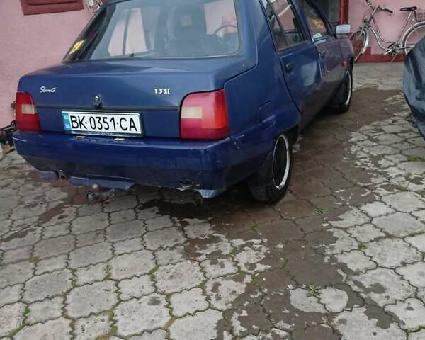 ЗАЗ 1103 Славута 2010 в Дубно на Automoto.ua Синий ЗАЗ 1103 Славута, объемом двигателя 1.3 л и пробегом 71 тыс. км за 1500 $, фото 1 на Automoto.ua