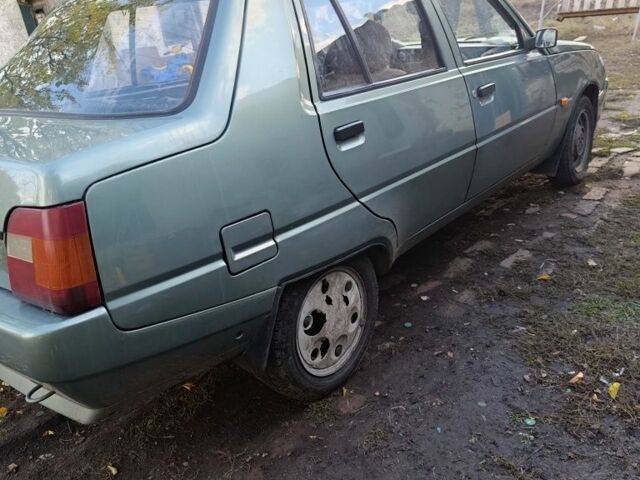 ЗАЗ 1103 Славута 2006 в Днепре (Днепропетровске) на Automoto.ua Зеленый ЗАЗ 1103 Славута, объемом двигателя 1.2 л и пробегом 74 тыс. км за 1300 $, фото 1 на Automoto.ua