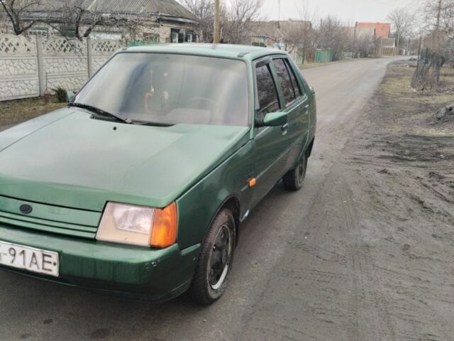 Зеленый ЗАЗ 1103 Славута, объемом двигателя 1.2 л и пробегом 189 тыс. км за 847 $, фото 1 на Automoto.ua