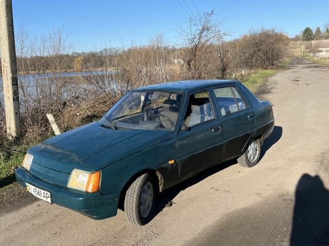 Зеленый ЗАЗ 1103 Славута, объемом двигателя 1.2 л и пробегом 145 тыс. км за 700 $, фото 1 на Automoto.ua