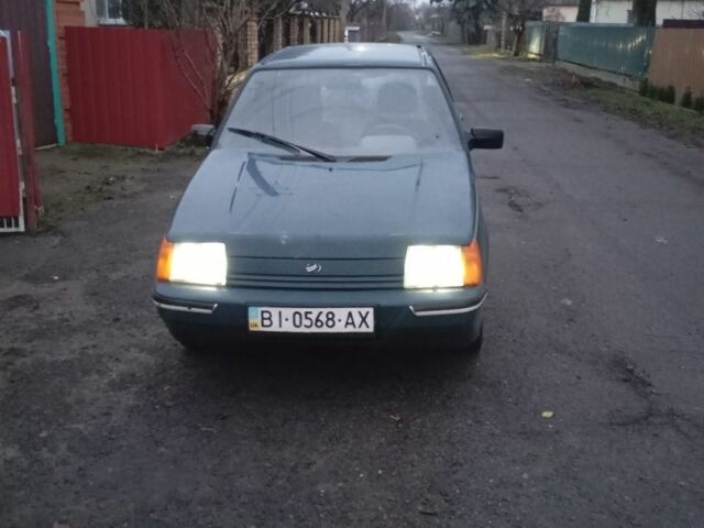 Зеленый ЗАЗ 1103 Славута, объемом двигателя 1 л и пробегом 150 тыс. км за 900 $, фото 1 на Automoto.ua