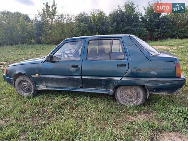 Зеленый ЗАЗ 1103 Славута, объемом двигателя 1.2 л и пробегом 300 тыс. км за 600 $, фото 1 на Automoto.ua