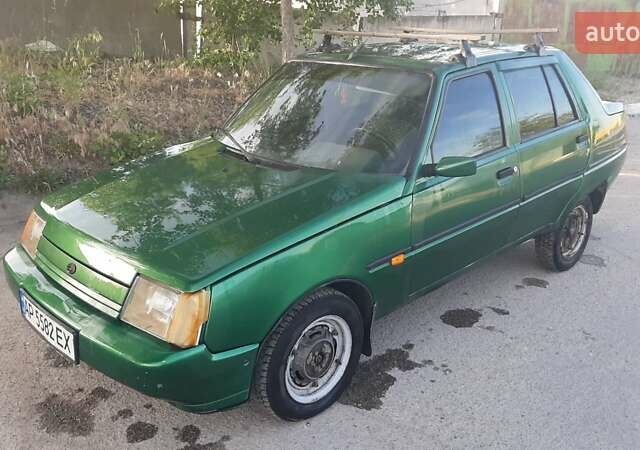 Зелений ЗАЗ 1103 Славута, об'ємом двигуна 1.2 л та пробігом 160 тис. км за 999 $, фото 1 на Automoto.ua