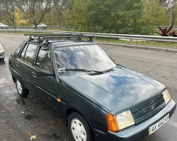 ЗАЗ 1103 Славута 2004 в Киеве на Automoto.ua Зеленый ЗАЗ 1103 Славута, объемом двигателя 1.2 л и пробегом 32 тыс. км за 1780 $, фото 1 на Automoto.ua