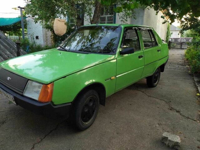 Зеленый ЗАЗ 1103 Славута, объемом двигателя 1.2 л и пробегом 100 тыс. км за 596 $, фото 1 на Automoto.ua