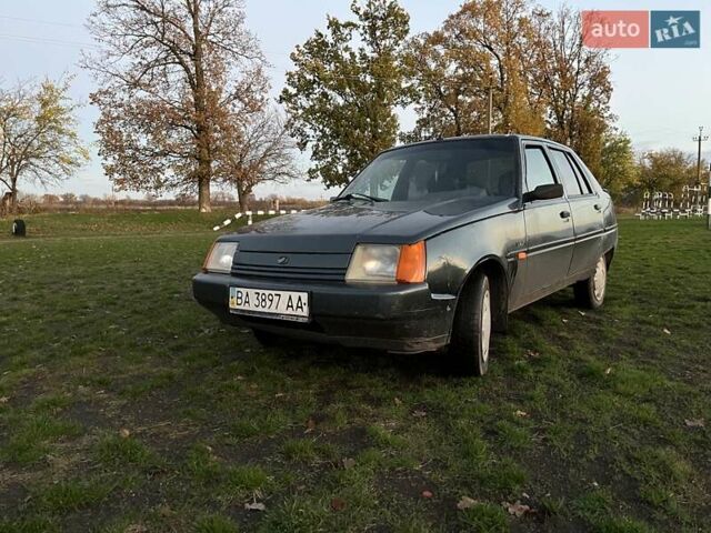 ЗАЗ 1103 Славута 2004 в Кропивницком (Кировограде) на Automoto.ua Зеленый ЗАЗ 1103 Славута, объемом двигателя 1.3 л и пробегом 90 тыс. км за 1250 $, фото 1 на Automoto.ua