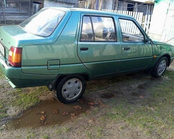 Зеленый ЗАЗ 1103 Славута, объемом двигателя 0 л и пробегом 100 тыс. км за 850 $, фото 1 на Automoto.ua