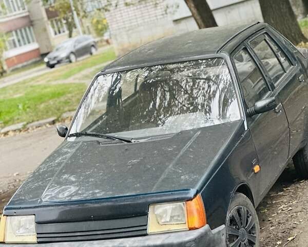 Зеленый ЗАЗ 1103 Славута, объемом двигателя 1.2 л и пробегом 70 тыс. км за 600 $, фото 1 на Automoto.ua