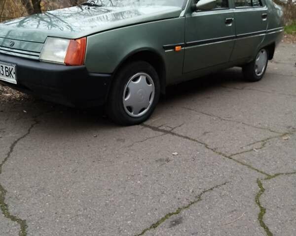 Зеленый ЗАЗ 1103 Славута, объемом двигателя 1.2 л и пробегом 102 тыс. км за 900 $, фото 1 на Automoto.ua