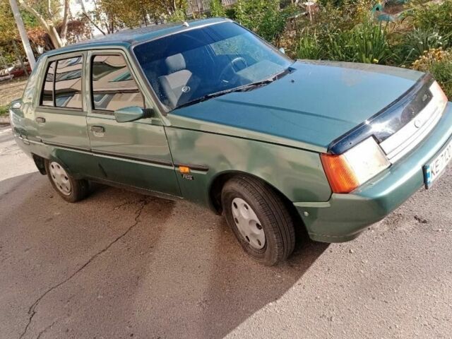 Зеленый ЗАЗ 1103 Славута, объемом двигателя 1.2 л и пробегом 69 тыс. км за 1071 $, фото 1 на Automoto.ua