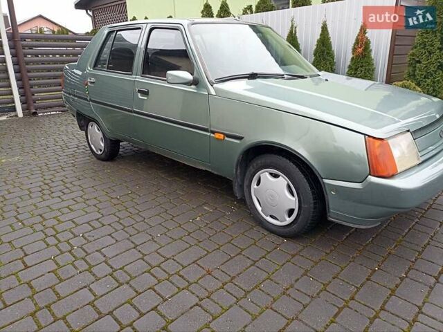 Зелений ЗАЗ 1103 Славута, об'ємом двигуна 1.3 л та пробігом 300 тис. км за 1650 $, фото 1 на Automoto.ua