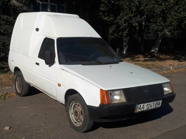 Белый ЗАЗ 1105 Дана, объемом двигателя 0 л и пробегом 100 тыс. км за 36000 $, фото 1 на Automoto.ua