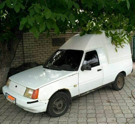 Білий ЗАЗ 1105 Дана, об'ємом двигуна 1.2 л та пробігом 132 тис. км за 976 $, фото 1 на Automoto.ua