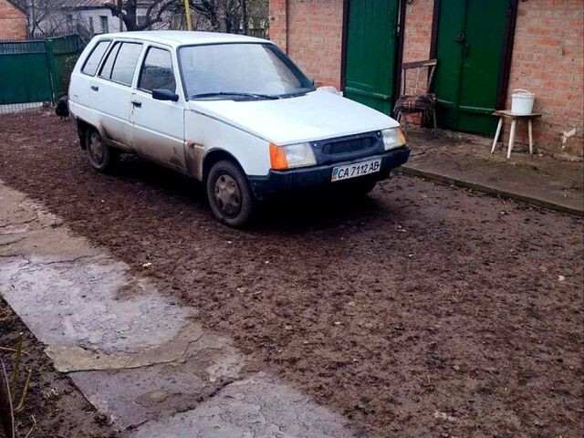 Белый ЗАЗ 1105 Дана, объемом двигателя 12 л и пробегом 92 тыс. км за 550 $, фото 1 на Automoto.ua