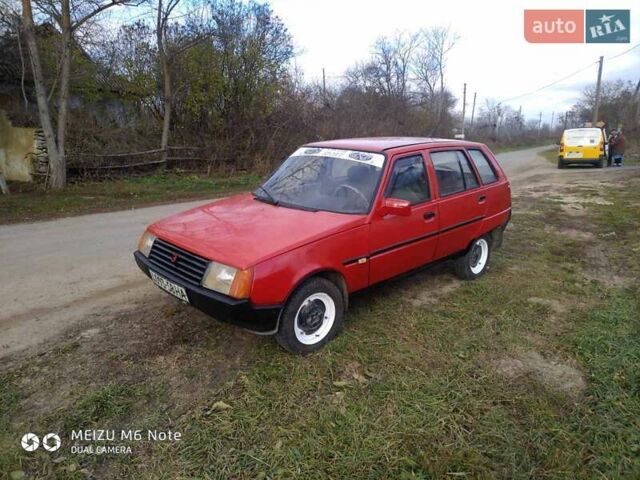 Красный ЗАЗ 1105 Дана, объемом двигателя 1.1 л и пробегом 100 тыс. км за 844 $, фото 1 на Automoto.ua