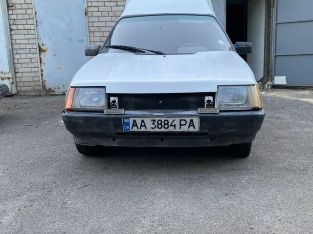 Белый ЗАЗ 1105, объемом двигателя 1.2 л и пробегом 220 тыс. км за 939 $, фото 1 на Automoto.ua