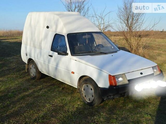 Білий ЗАЗ 110558, об'ємом двигуна 1.2 л та пробігом 200 тис. км за 2000 $, фото 1 на Automoto.ua
