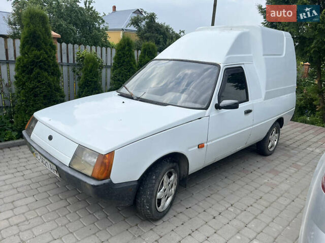 Белый ЗАЗ 110558, объемом двигателя 1.2 л и пробегом 200 тыс. км за 1100 $, фото 1 на Automoto.ua