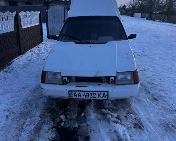 Белый ЗАЗ 110558, объемом двигателя 1.3 л и пробегом 200 тыс. км за 574 $, фото 1 на Automoto.ua