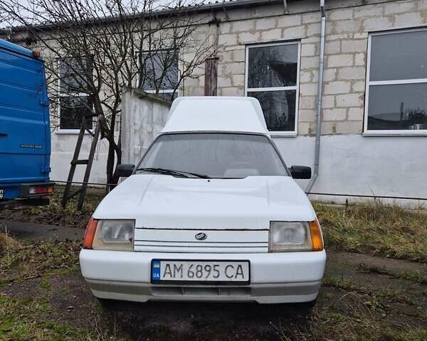 Белый ЗАЗ 110558, объемом двигателя 1.3 л и пробегом 300 тыс. км за 950 $, фото 1 на Automoto.ua