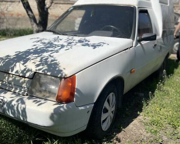 Белый ЗАЗ 1306, объемом двигателя 1.3 л и пробегом 100 тыс. км за 1000 $, фото 1 на Automoto.ua
