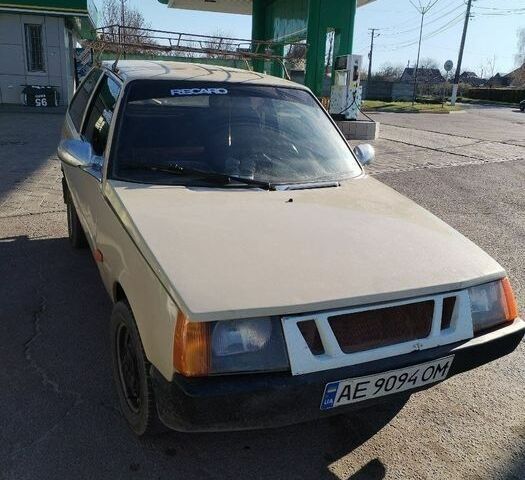 Бежевый ЗАЗ 965, объемом двигателя 1.1 л и пробегом 10 тыс. км за 721 $, фото 1 на Automoto.ua