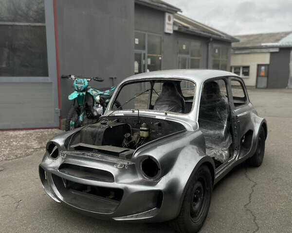 Серый ЗАЗ 965, объемом двигателя 1.1 л и пробегом 10 тыс. км за 6000 $, фото 1 на Automoto.ua