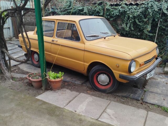 Желтый ЗАЗ 968, объемом двигателя 1 л и пробегом 54 тыс. км за 380 $, фото 1 на Automoto.ua